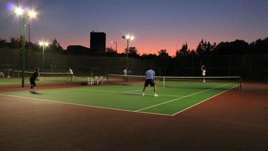 Tenis Kortları