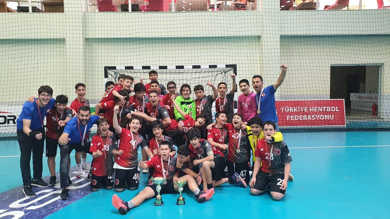 Hentbol galeri fotoğrafı 1